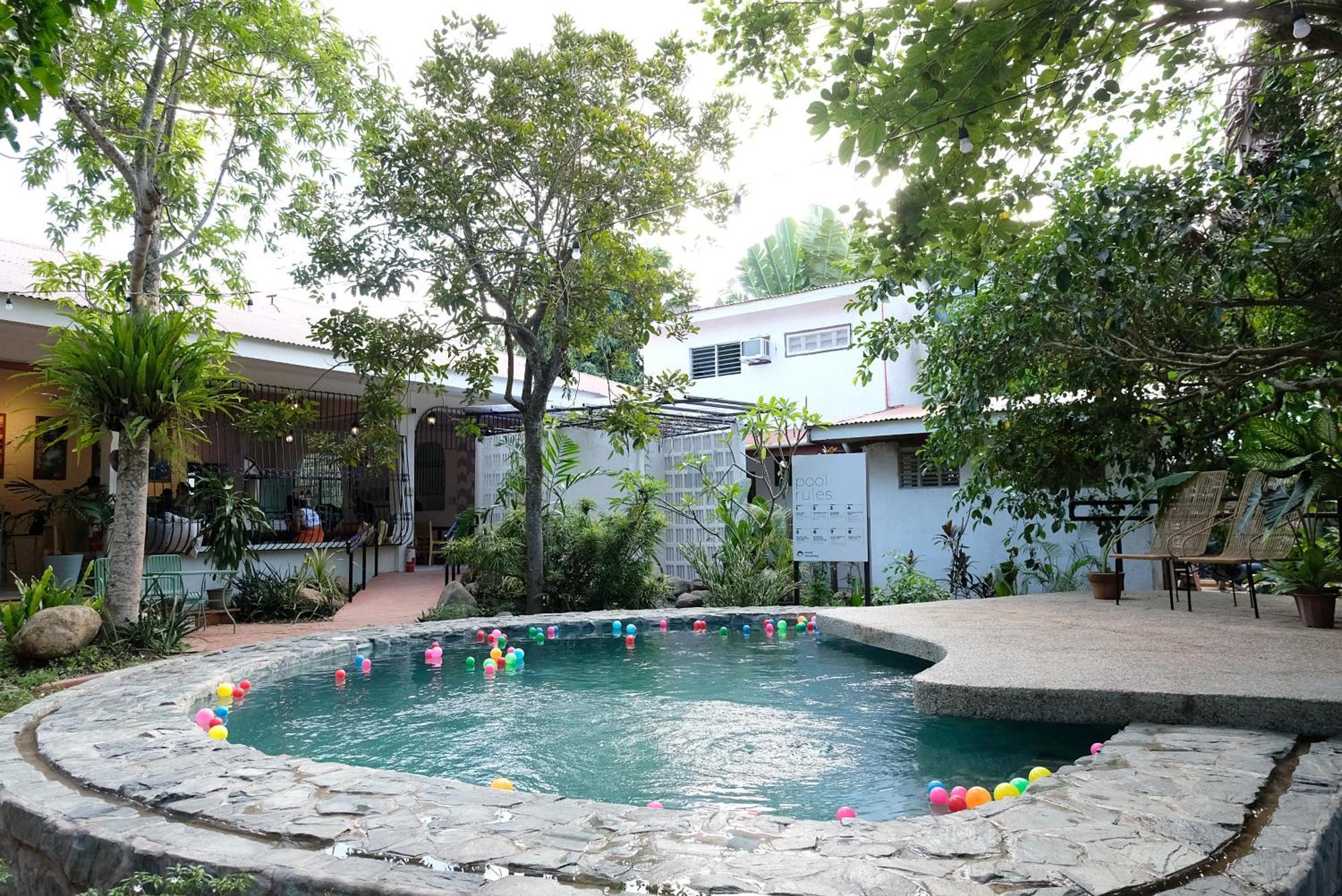 Mad Monkey Dumaguete Hostel Dumaguete City Buitenkant foto